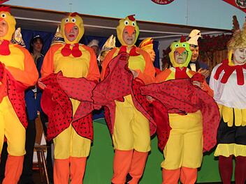 Die "geilen Hühner" setzten einen furiosen Schlusspunkt unter den Gehülzer Büttenabend. Fotos: Rainer Glissnik