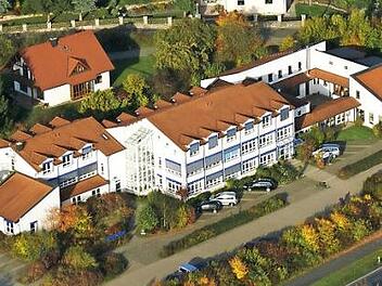Im Ortsteil Ruppen ist der Hauptsitz der Firma SRP zu stattlicher Größe gewachsen. Foto: FrankenAir, Weismain