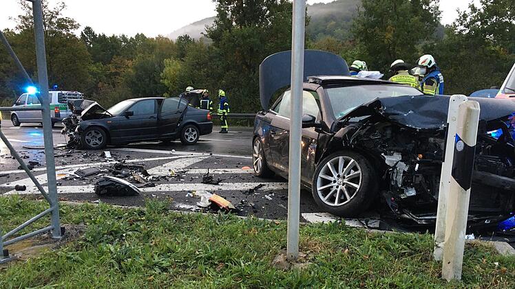 Zwei Autofahrer wurden am 12. Oktober bei einem Unfall an der westlichen Anschluss-Stelle Hammelburg verletzt.  Foto: Archiv/Ralf Ruppert