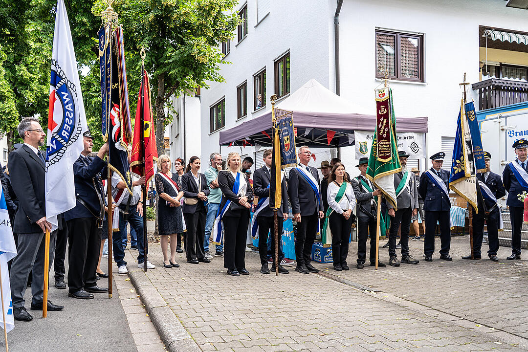 Festliche Genussmeile mit vielen verschiedenen regionalen Spezialit&auml;ten.