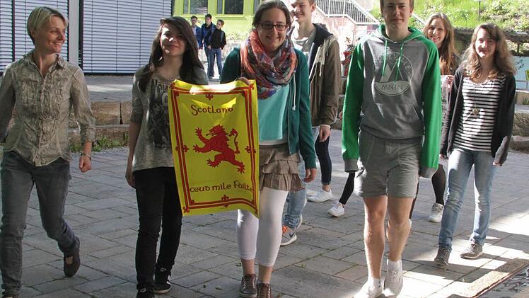 Die künftigen P-Seminarler und einige andere Schüler des MGF-Gymnasiums reisten in den Pfingstferien nach Schottland.