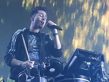 Leadsänger Dan Smith der britischen Indie-Rockband "Bastille" bei Rock im Park 2017 in Nürnberg. Foto: Markus Klein