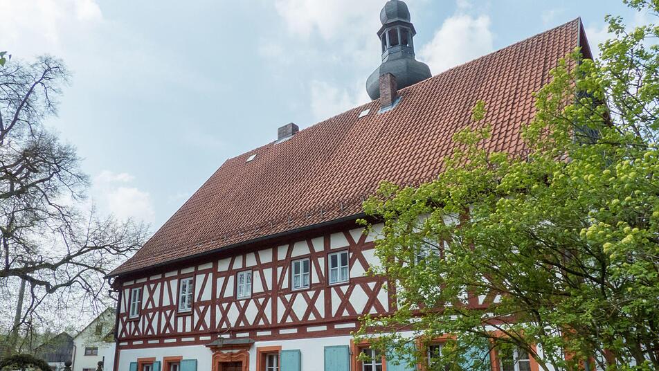 Der Umbau des Seibelsdorfer Pfarrhauses wird voraussichtlich über zwei Millionen Euro kosten.  Foto: V. Schadeck