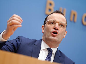 Coronavirus - Berlin Pressekonferenz Wieler und Spahn