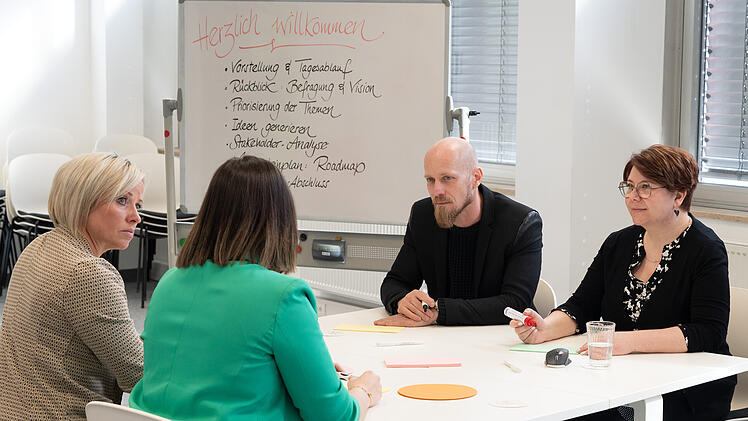 Marktrodach: Zusammenhalt der Bürger verbessern - Gemeinde zieht Hochschule zu Rate