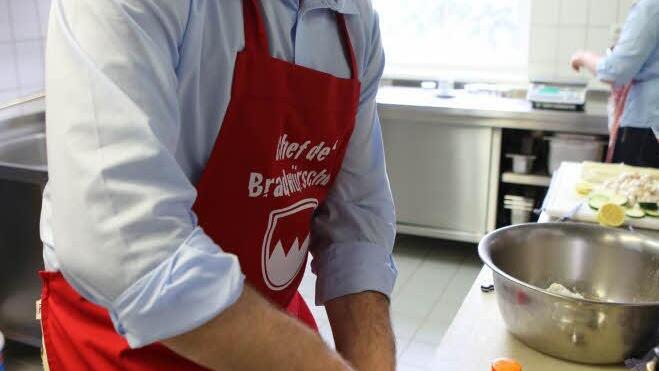 Mit dem Mörser vertraut.Foto: Barbara Herbst