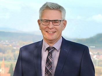 Max Zeulner übernahm im Mai das Bürgermeisteramt in Hochstadt.  Foto: Promedia