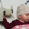 Falls die Chemotherapie nicht anschlägt, kann der kleinen Liah aus Buttenheim (Kreis Bamberg) nur noch eine Knochenmarkspende helfen. Foto: Privat