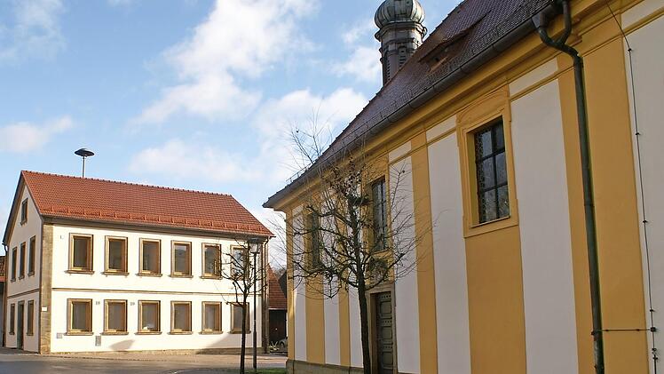 Beim "Tag des offenen Dorfes" in Medlitz wird das Bürgerhaus der Öffentlichkeit vorgestellt. Foto: Renate Neubecker
