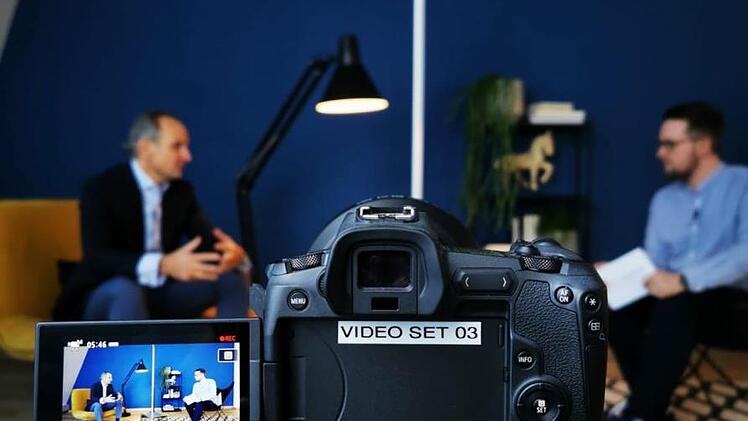 Im Gespräch: Baur-Chef Patrick Boos (links) mit Pressesprecher Stefan Gagel.