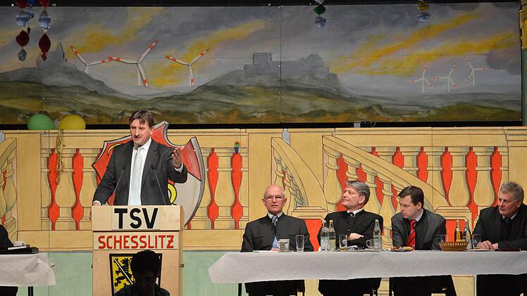 Der Stellvertretende Präsident des Bayerischen Bauernverbandes, Günther Felßner (links), spricht beim "Scheßlitzer Bauerntag ".   Fotos: Ronald Rinklef