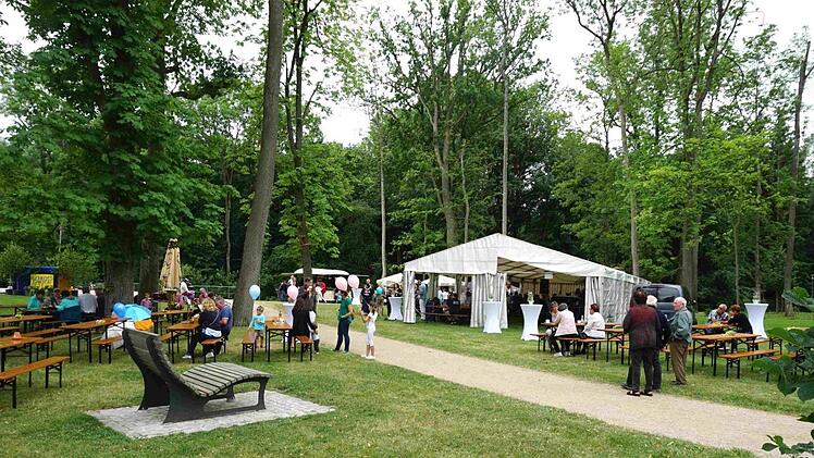 Die Plätze füllten sich nur langsam.   Foto: Richard Sänger