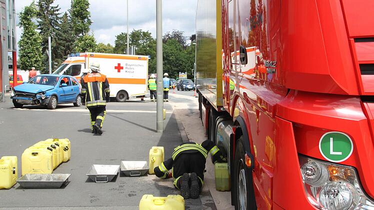... kümmerte sich darum, dass der restliche Diesel abgepumpt wurde. Fotos: Stephan Tiroch