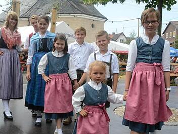Die Trachtenpflege - hier ein Bild von der Einhaltkerba in Welitsch - ist für den künftigen KreisheimatpflegerHans Blinzler ein neues Betätigungsfeld. Darüber hinaus wird er sich auch mit den Sachgebieten Mundart und Flößerei befassen. Foto: Archiv/Karl-Heinz Hofmann