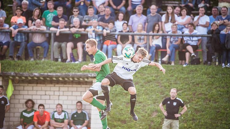 Volle Hütte: Das Derby zwischen dem VfR Katschenreuth und dem SSV Kasendorf sahen 550 Zuschauer - Bestwert in der Liga.  Foto: Alexander Muck