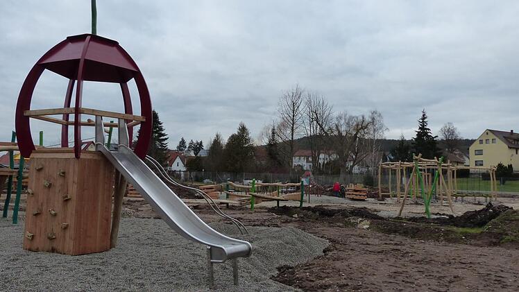 Der Mehrgenerationenspielplatz in der Talmulde des Hirtenbachs Foto: Pauline Lindner