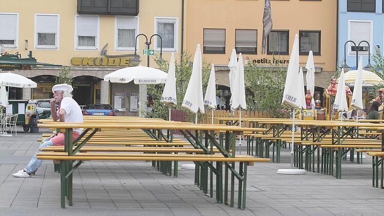 Freitag, kurz nach 18 Uhr: gähnende Leere auf dem Zentralparkplatz. Die Musik spielte da noch woanders.