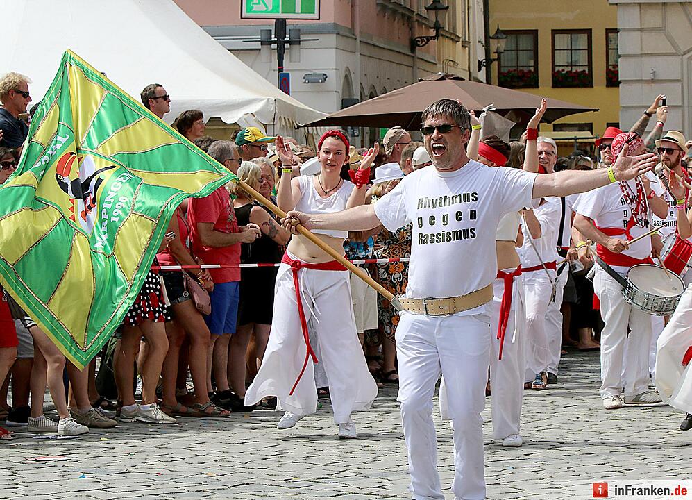 C_0710_Sambaumzug_21