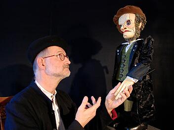 Thomas Glasmeyer bringt Wagners Ring des Nibelungen auf die kleine Bühne. Foto: Brigitta Kempe-Wolf