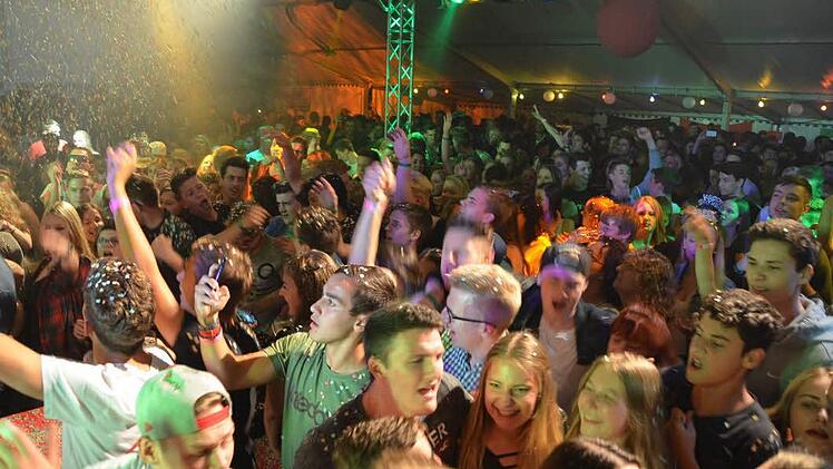 Gute Stimmung beim FC in Fuchsstadt mit "Die Atzen". Foto: Peter Rauch