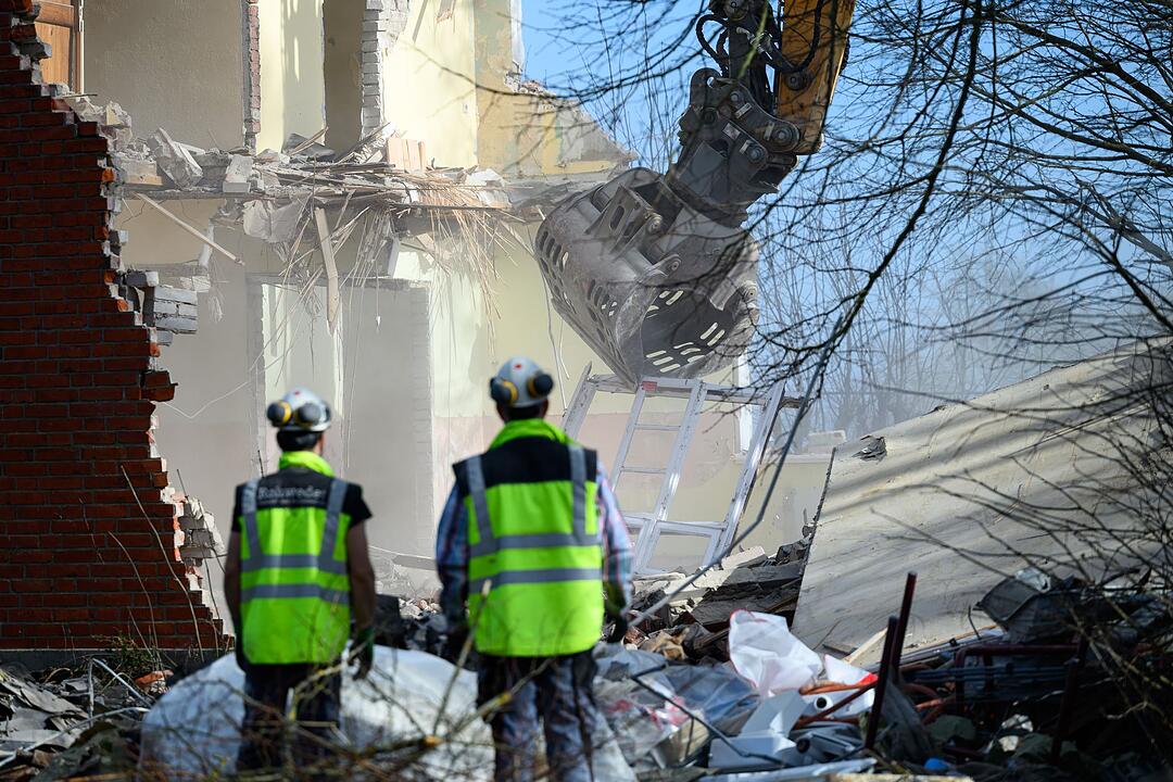 Abriss des Hauses Seeblick am Brodtener Steilufer