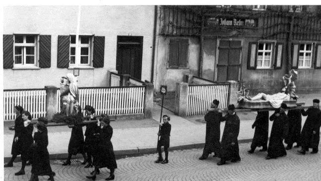 Die Karfreitagsprozession in Neunkirchen 1954 Foto: privat