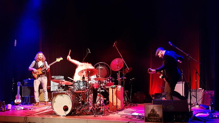 Voller Körpereinsatz: der Drummer von "Marblewood"