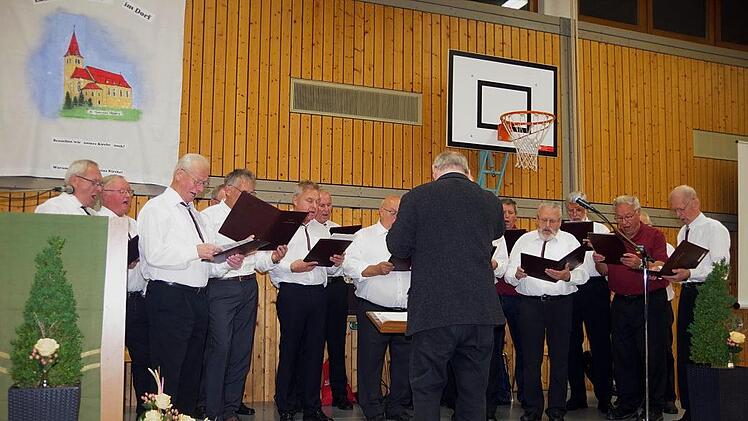 Der Männergesangverein Cäcilia Steinberg sorgte für beeindruckende Hörerlebnisse. Foto: Heike Schülein