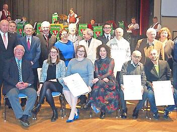 Der Markt Tettau dankte beim Neujahrsempfang seinen engagierten und erfolgreichen Bürgern.  Foto: Sarah Jakob