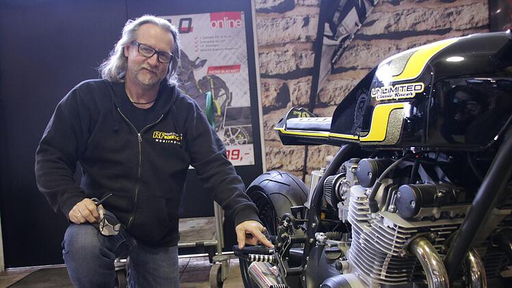 Steht auf Motorräder: RF Biketech-Chef Frank Röhlich Foto: Benedikt Borst