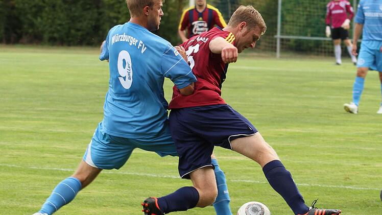 Alexander Derra (vorne rechts) eröffnete für den FC Augsfeld in Garitz den Torreigen.