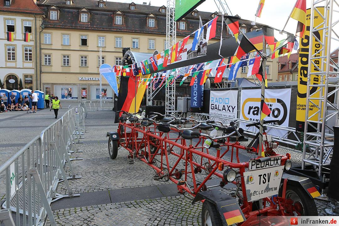Bamberg; Public-Viewing zum Spiel Deutschland gegen Nordirland; Foto: Barbara Herbst