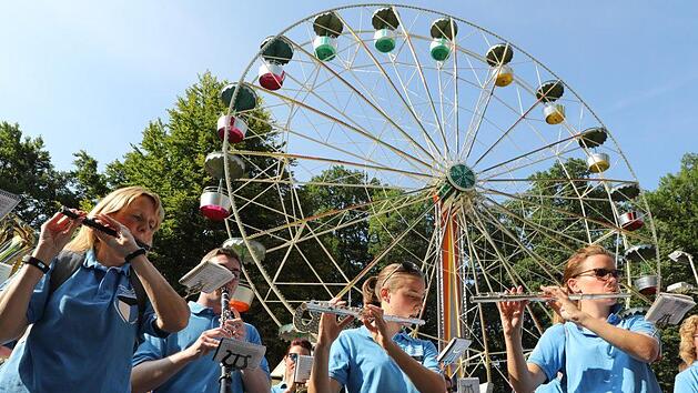 Alla Dooch Annafest: Der Forchheimer Kellerwald lädt zur "Fünften Jahreszeit" ein. Foto: Barbara Herbst