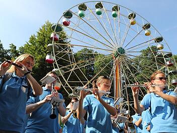 Alla Dooch Annafest: Der Forchheimer Kellerwald lädt zur "Fünften Jahreszeit" ein. Foto: Barbara Herbst