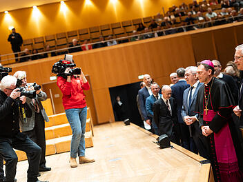 Neuer Bamberger Erzbischof lockt über 1000 Gäste in Konzerthalle