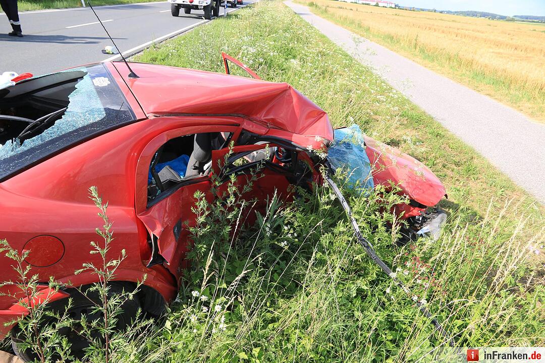 Schwer Unfall auf B470 bei Dachsbach