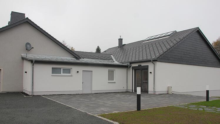 Das gestern eingeweihte Dorfhaus Kehlbach bietet den Ortsvereinen und Jugendlichen künftig vielfältige Nutzungsmöglichkeiten. Foto: Veronika Schadeck