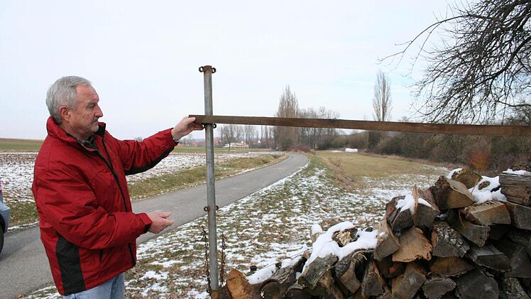 Auch Altbürgermeister Gerhard Müller wurde Holz gestohlen.