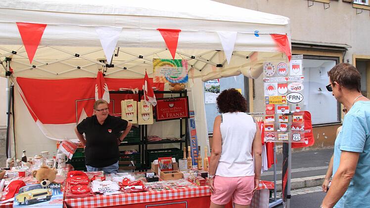 Markttreiben beim Stadtfest. Foto: Heike Beudert