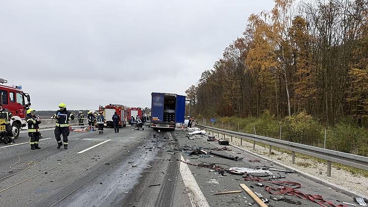 Vollsperrung nach Lkw-Unfall auf A3 im Kreis Erlangen-Höchstadt