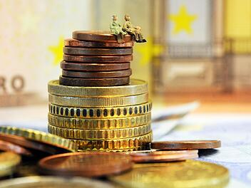 Rentner haben Grund zur Freude: 2022 wird die Rente deutlich erhöht.
