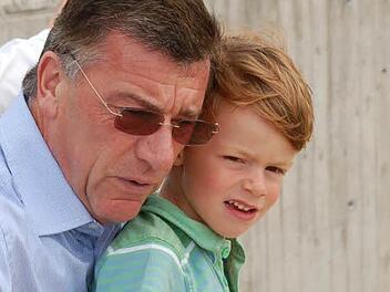 Enkel Julius wird Gerhard Preß nach seiner letzten Amtszeit endlich  noch mehr für sich haben. Fotos: Rainer Lutz