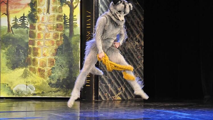 Der kleine Wolf ist ein Schelm. Foto: Peter Klopf
