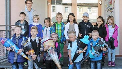 Gemeinsam lernen: Die Klasse 1/2b mit Klassenleiterin Dagmar Lulei.