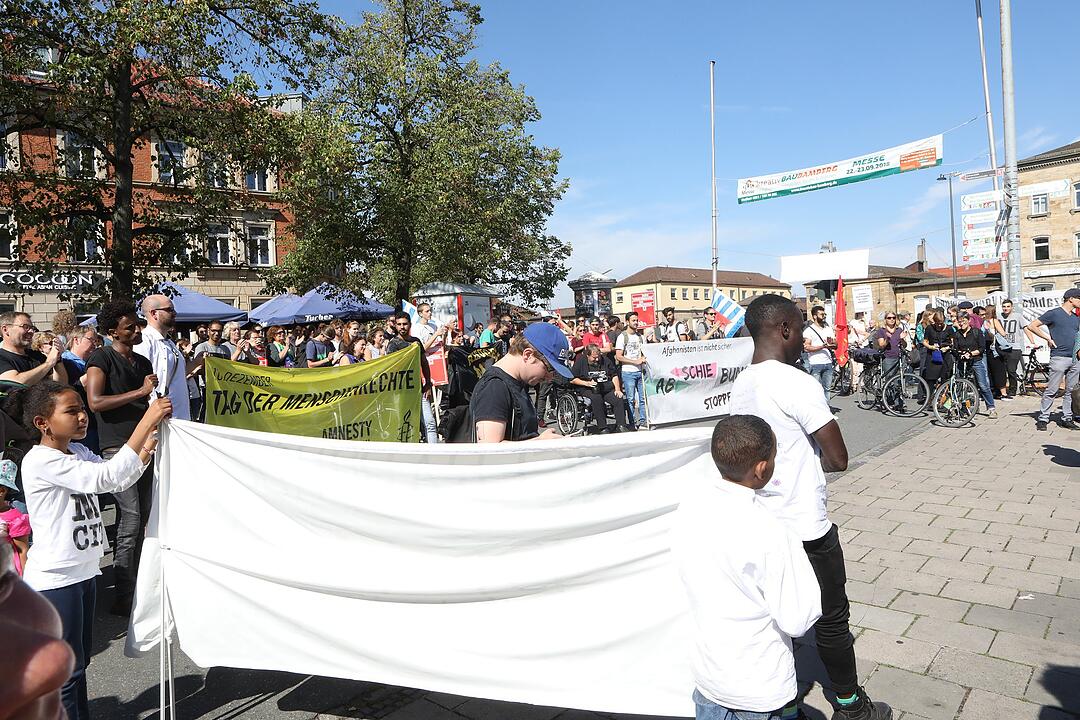 Bamberg; Demo gegen Massenlager und Anker-Zentren; Foto: Barbara Herbst
