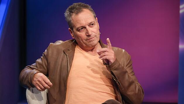 "Ich mag ihn noch nicht so richtig beurteilen": Kabarettist Dieter Nuhr gew&auml;hrt Bundeskanzler Merz noch eine Schonfrist.