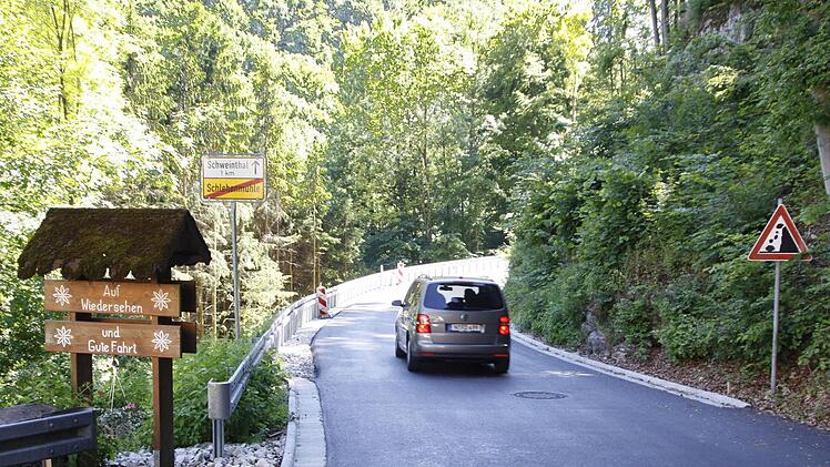 Die Straße zwischen Schweinthal und SchlehenmühleFoto: Löwisch