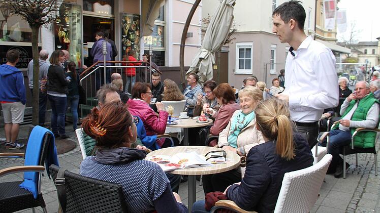 Andrang herrschte gestern auch in den Eisdielen. Foto: Gerda Völk