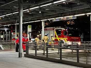 Herrenloses Gepäckstück verursacht Großeinsatz am Flughafen Nürnberg