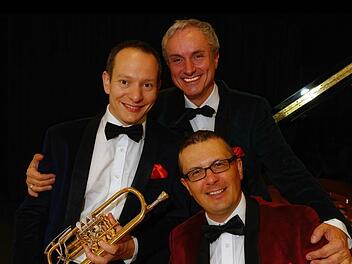 Das Trio Palazzo präsentiert am 1. April in Münnerstadt viele Lieder aus dem Repertoire von Udo Jürgens.  Foto: Ansgar Nöth